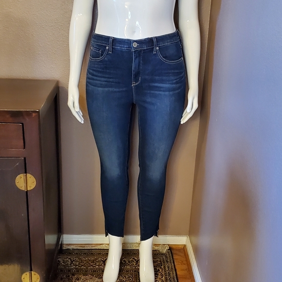 NWT TORRID Sky High Skinny step hem jeans - Picture 1 of 5